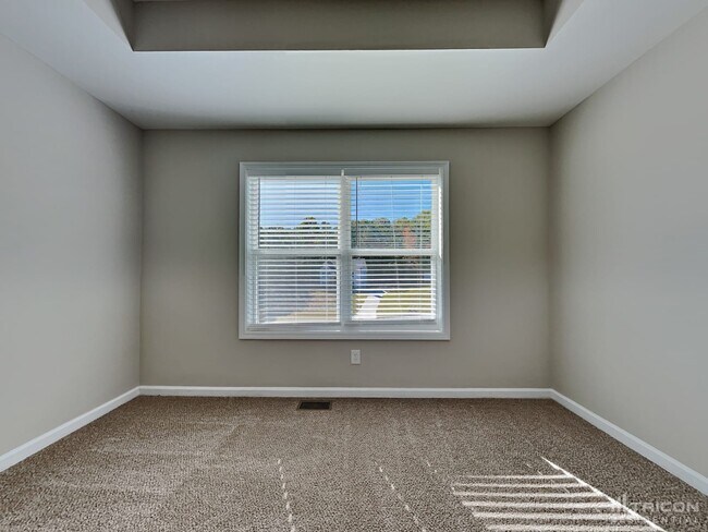 Building Photo - 61 Pamela Way