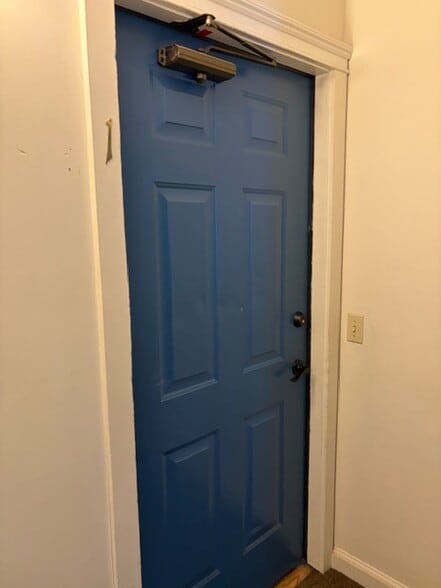 Building Photo - 7 Market Ln