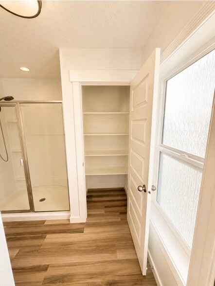 Building Photo - 5056 Folkstone Dr