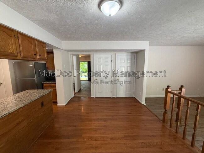 Building Photo - 11304 Springfield Dr