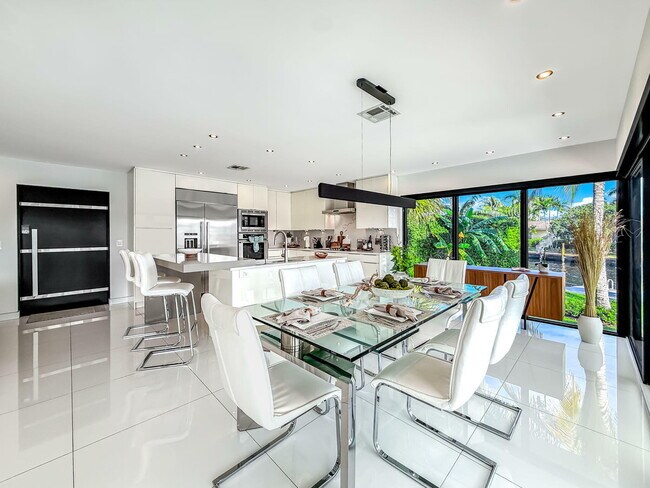 Building Photo - 2628 SE 10th St