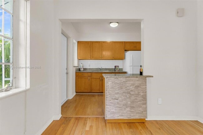 Building Photo - 69 NE 115th St