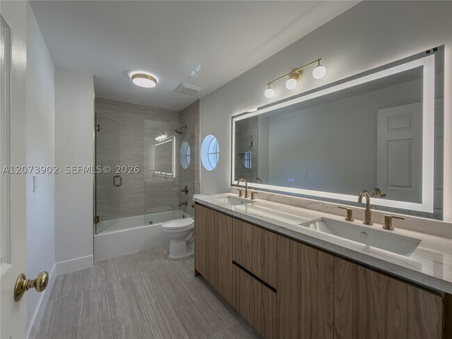 Building Photo - 5297 SW 183rd Ave