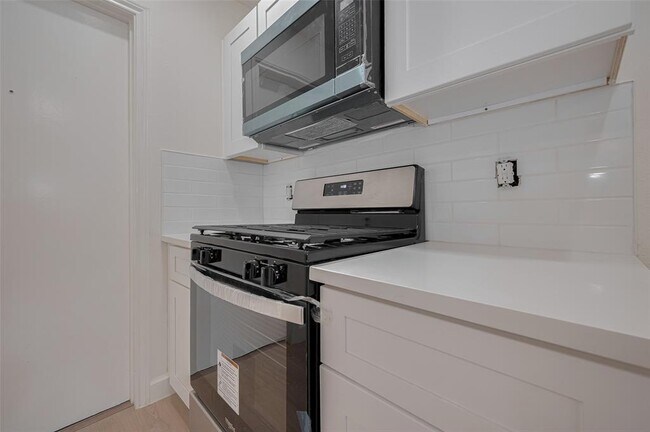 Building Photo - 16250 Rancho Blanco Dr