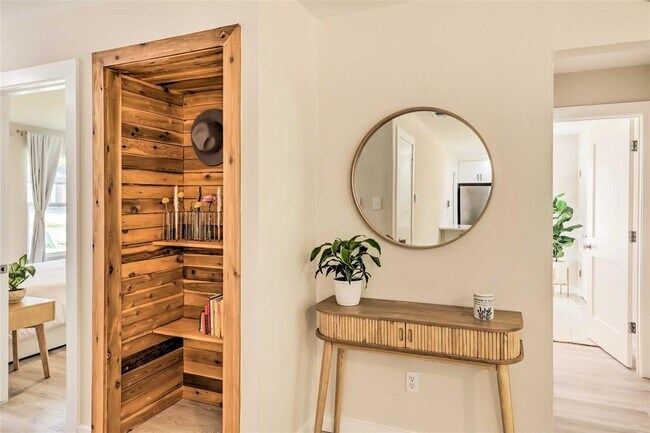 Building Photo - 6204 Wagon Bend