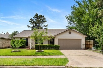 Building Photo - 8219 Winding Meadow Ct