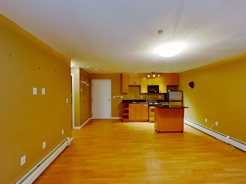 Building Photo - 461 Park Dr