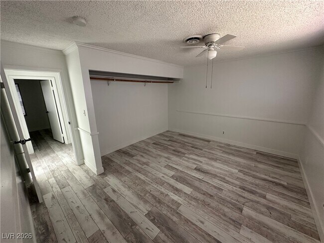 Building Photo - 4364 Annie Oakley Dr