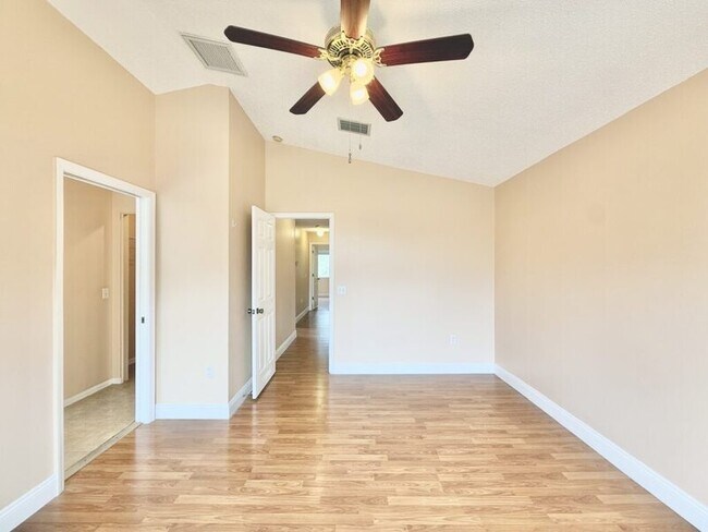 Building Photo - 1647 Gray Bark Dr