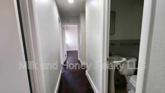 Building Photo - 3701 NW 60th St