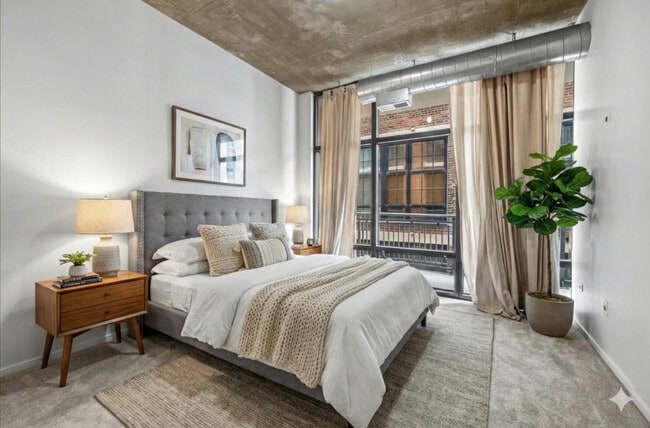 Building Photo - 520 S State St