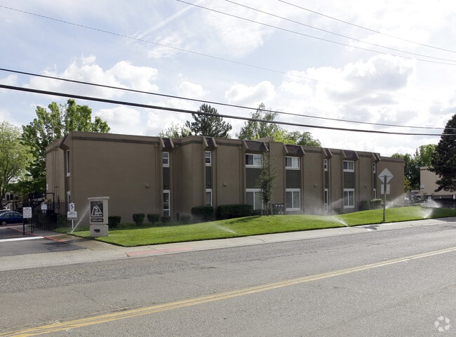 Building Photo - Rosswood Manor Apartments