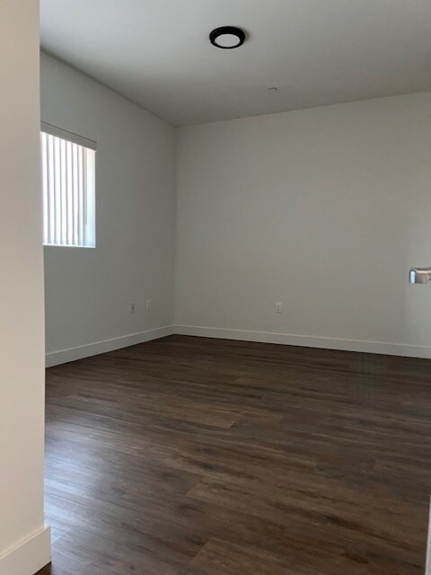 Building Photo - 6900 Laurel Canyon Blvd