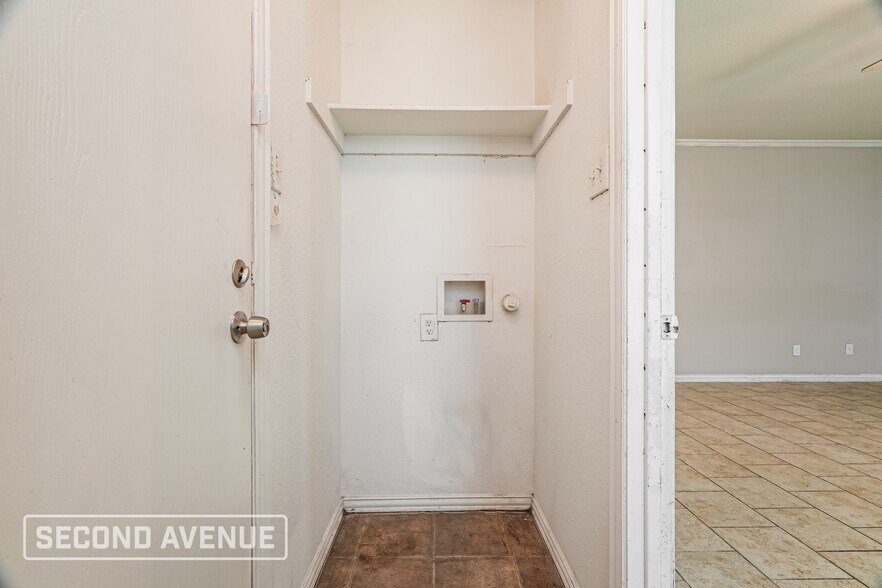 Building Photo - 4831 Tecate Ct