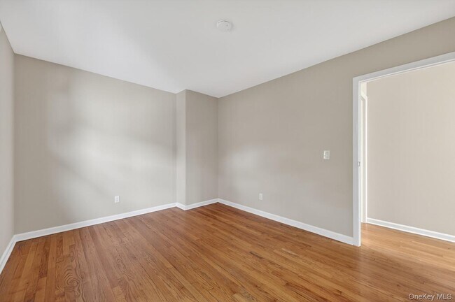 Building Photo - 68 Graywood Rd