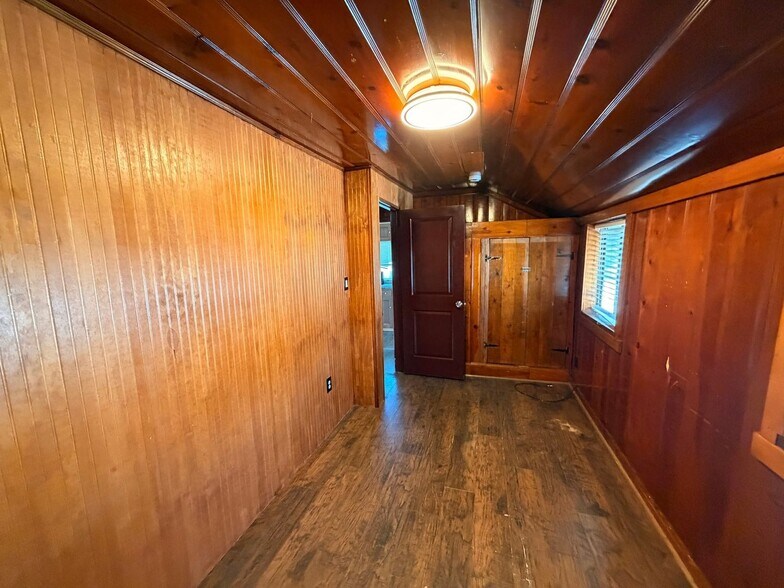Building Photo - 3036 Marysville Blvd
