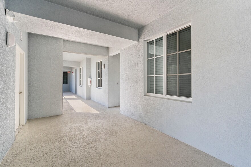 Building Photo - 14191 Heritage Landing Blvd