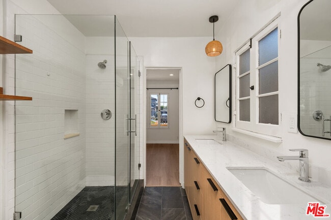 Building Photo - 3846 Lyceum Ave