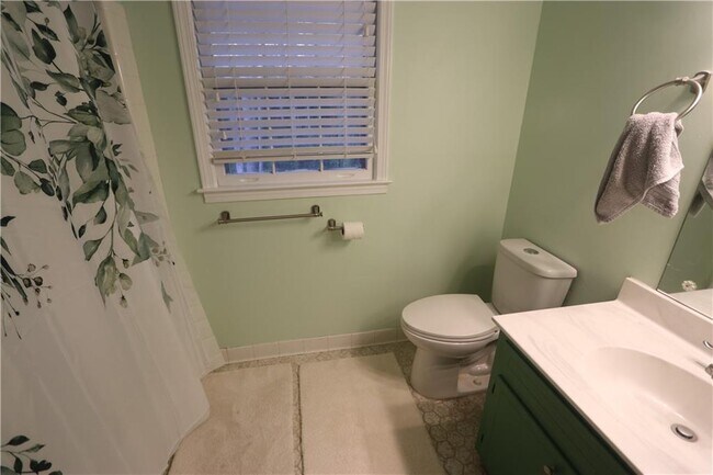 Building Photo - 1302 Stephens St SW