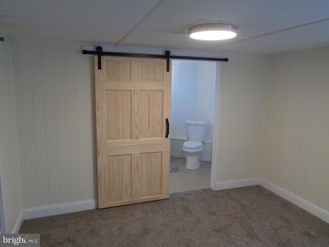 Building Photo - 2800 Linwood Ave