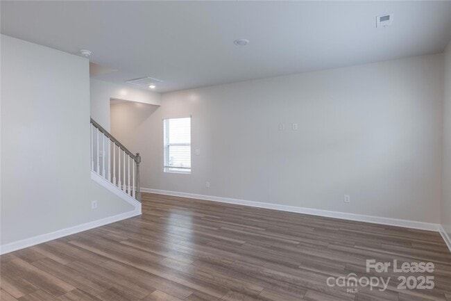 Building Photo - 2117 Morgan Hls Dr