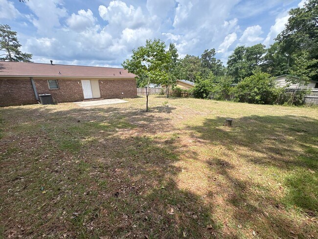 Building Photo - 2941 Rollingwood Dr