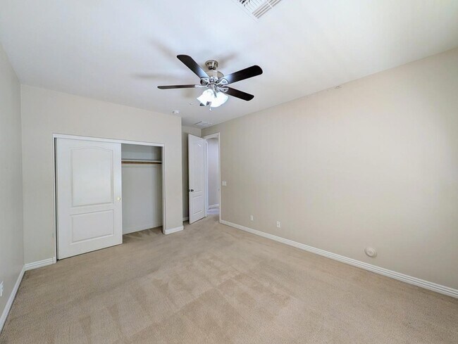 Building Photo - 27321 N Gidiyup Trail