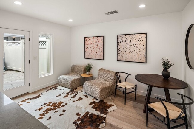 Building Photo - Gorgeous 1 Bedroom Home in Faircrest Heights!
