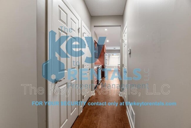 Building Photo - 1352 Creeks Edge Dr