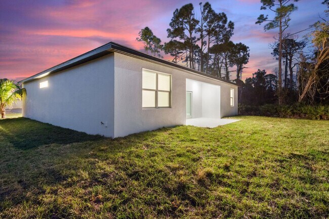Building Photo - Deposit-Free! Get $1,000 OFF your first mo...