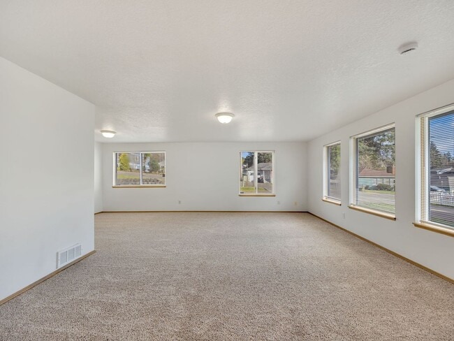 Building Photo - 1525 7th St