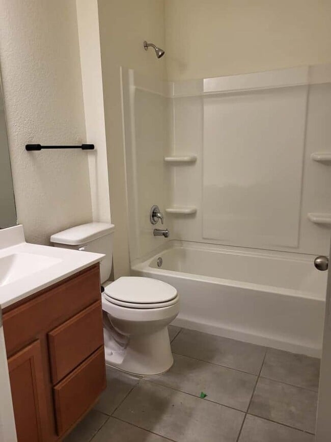 Building Photo - New Home In Cul de sac