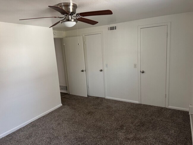 Building Photo - Beautifully Remodeled 2 Bedroom in Downtown Broken Arrow