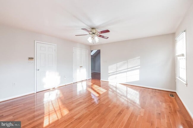 Building Photo - 14524 Pebblewood Dr