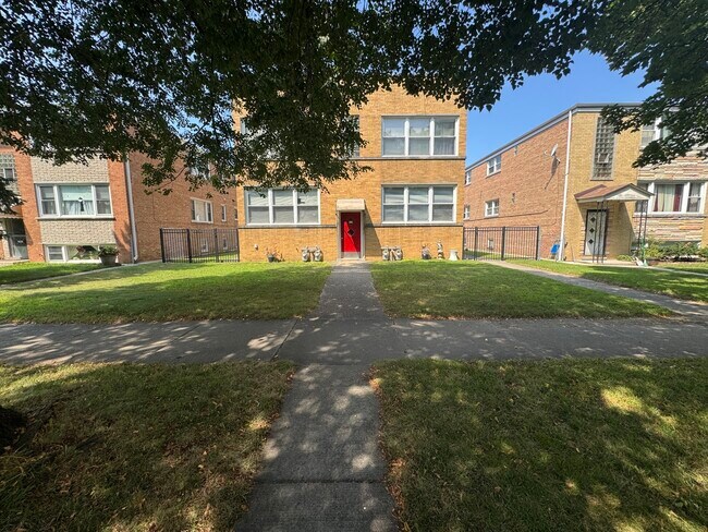 Building Photo - 9034 La Crosse Ave