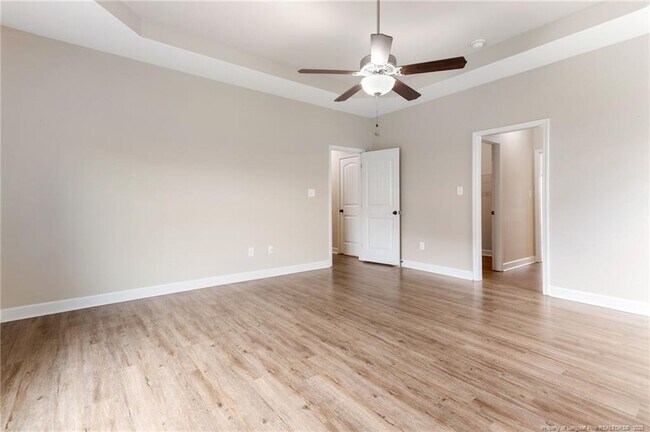 Building Photo - 573 Wedgefield Dr