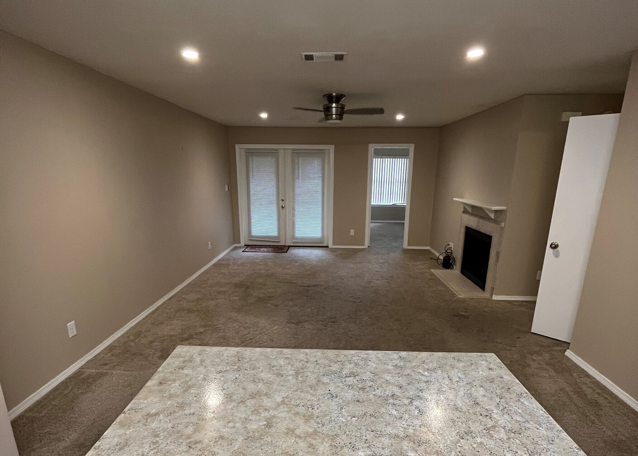 Living Room - 5001 Grande Dr