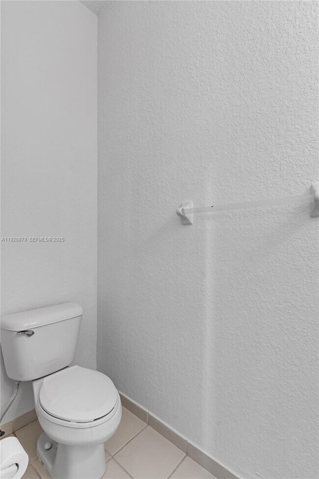 Building Photo - 2312 SE 21st St