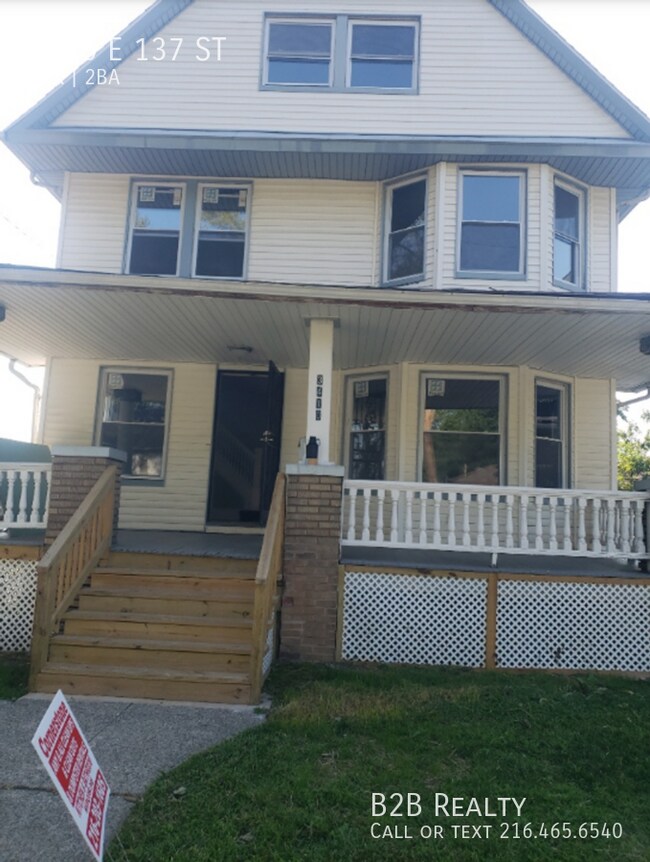 Building Photo - 3410 E 137th St