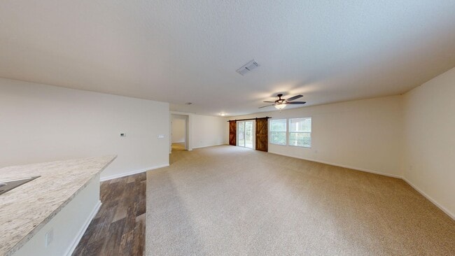 Building Photo - 4/2 Big Family Home In Adams Lake Availabl...