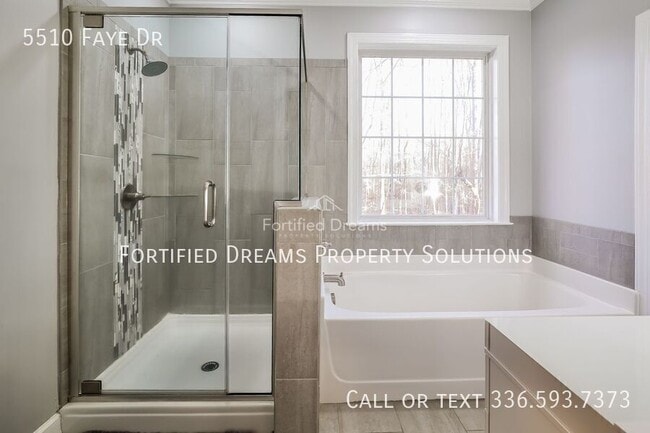 Building Photo - 5510 Faye Dr