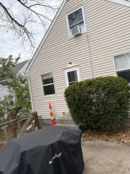 Building Photo - 1530 Snyder Rd