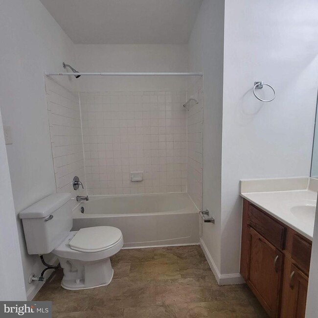 Building Photo - 6229 E Hil Mar Cir