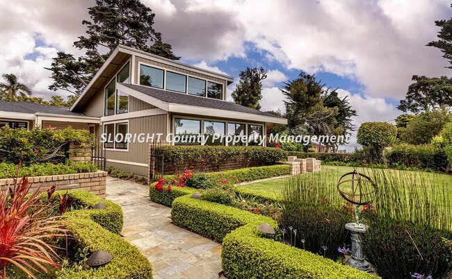 Primary Photo - AVAILABLE NOW - Beautiful 2 Bed, 2 Bath Pi...