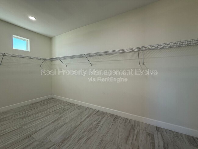 Building Photo - 22536 W Huntington Dr