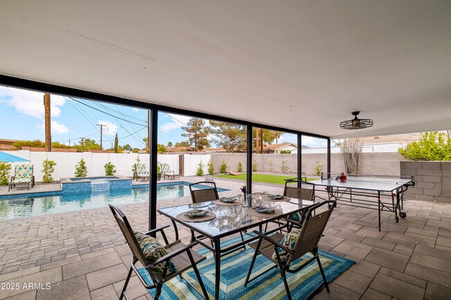 Building Photo - 2546 N 69th Pl