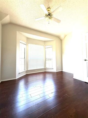 Building Photo - 6912 Hickory Creek