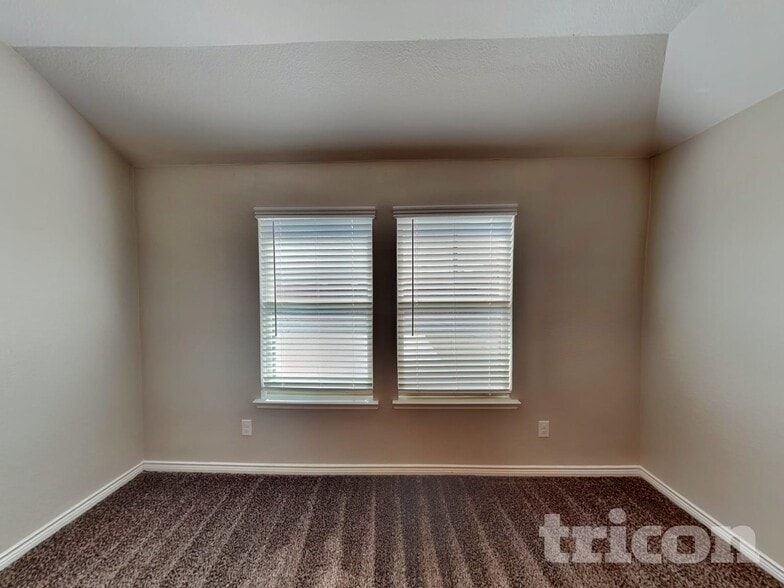 Building Photo - 256 Sunny Corner Rd