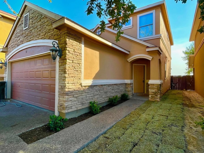 Building Photo - 9310 Albany Dr