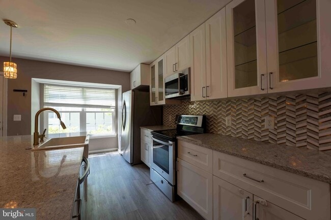 Building Photo - 18246 Fox Chase Cir